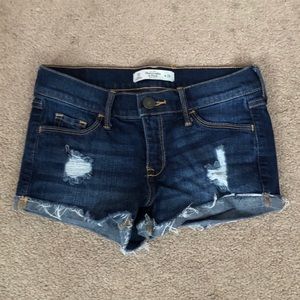 Dark wash short shorts